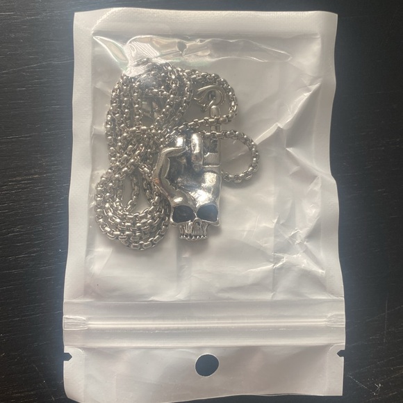 Skull hand sign pendant silver plated necklace faux fashion jewelry‎ - Picture 11 of 11